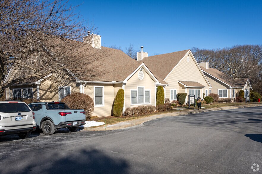 More Photos Of 1130 Ten Rod Rd, North Kingstown Medical For Sale