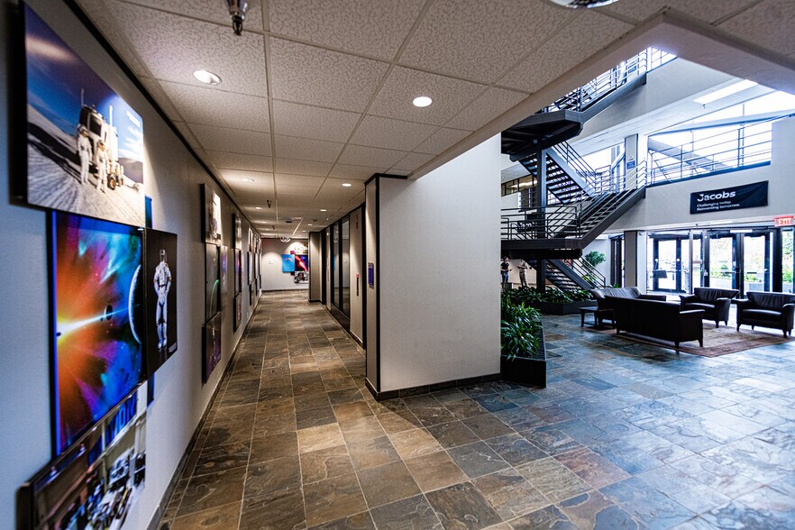 More Photos Of 2224 Bay Area Blvd, Houston Office For Sale