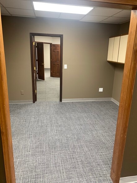 More Photos Of 25000 N River Rd, Harrison Township General Retail For Lease