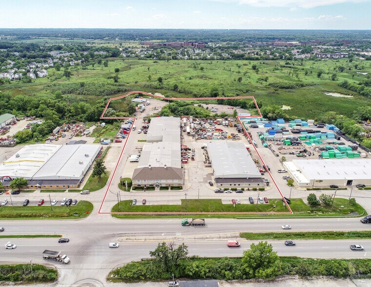 More Photos Of 29870 N Skokie Hwy, Lake Bluff Warehouse For Lease