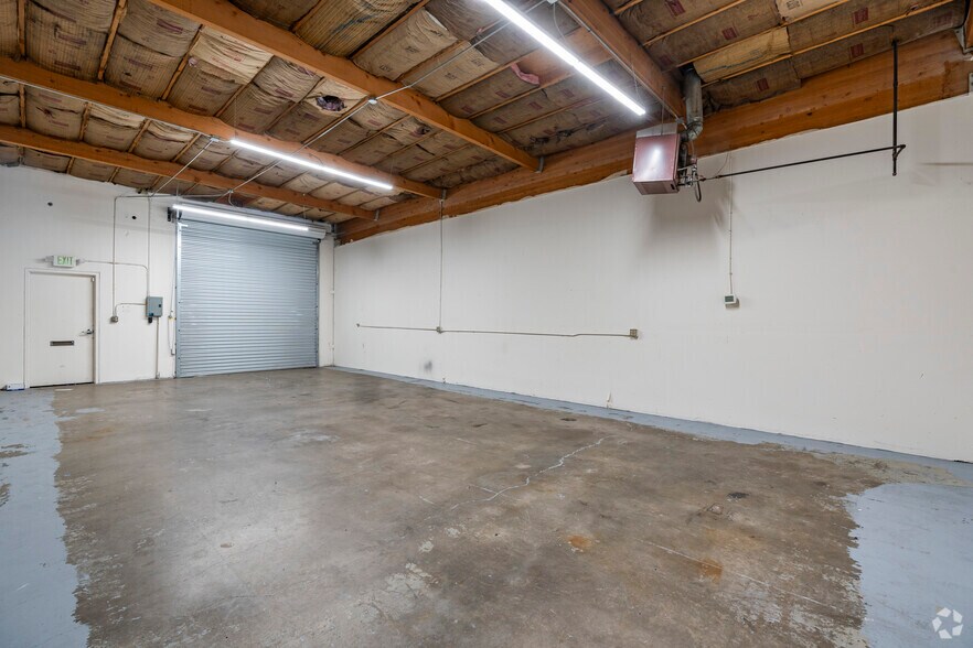 More Photos Of 260 Freeport Blvd, Sparks Light Manufacturing For Lease