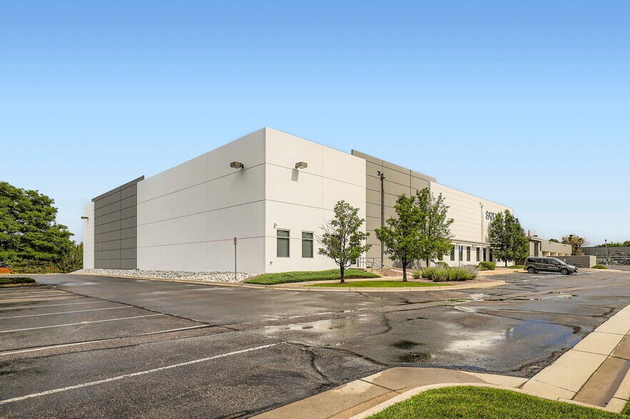 More Photos Of 6542 Fig St, Arvada Warehouse For Sale