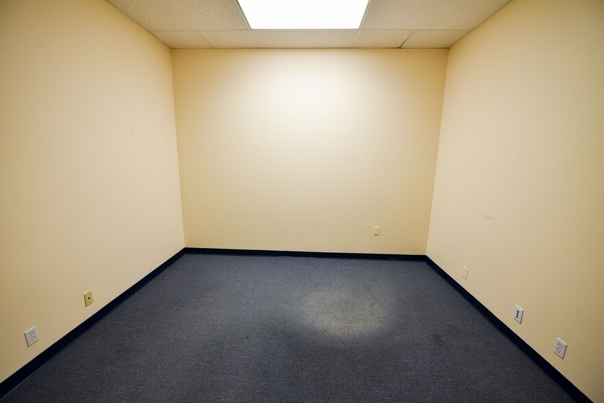 More Photos Of 1209 Tech Blvd, Tampa Loft Creative Space For Lease