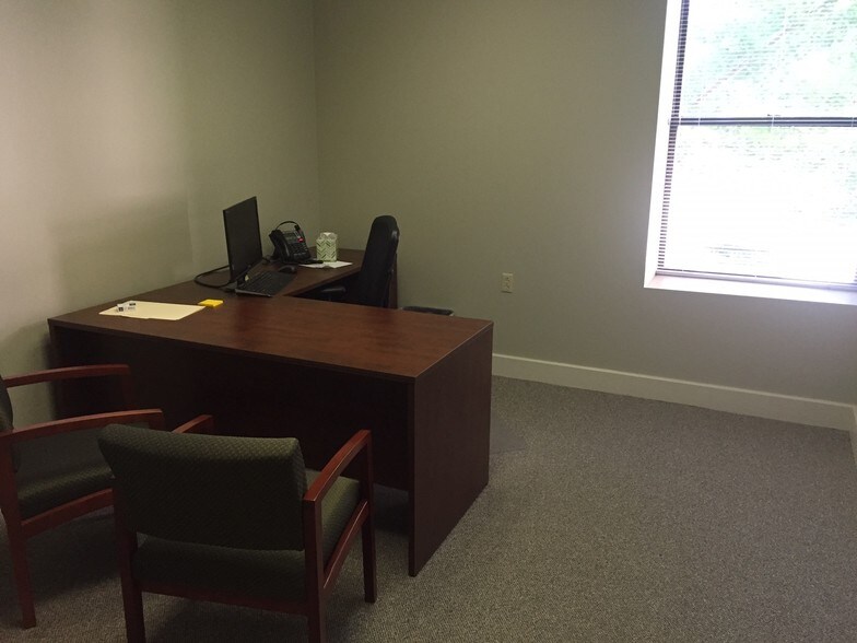 More Photos Of 95 Main St, Auburn Office For Lease