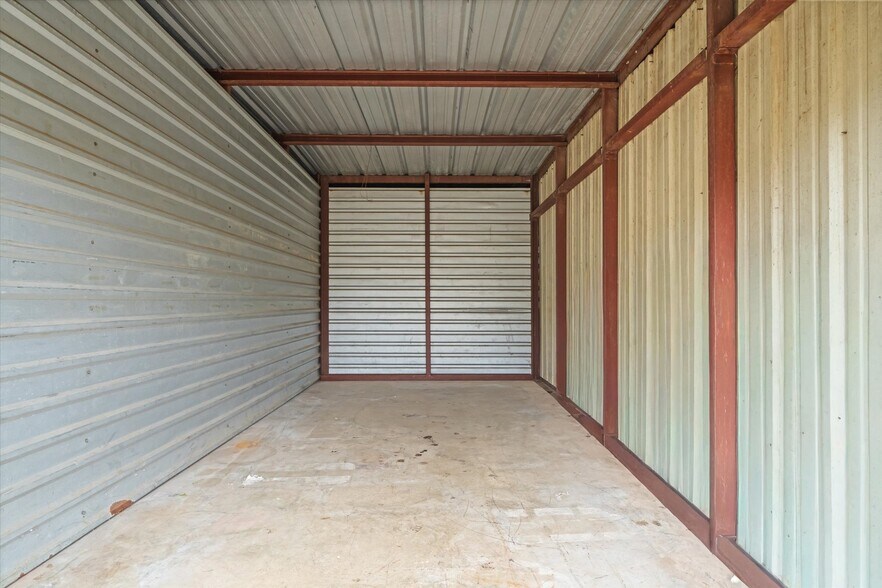 More Photos Of 601 Frank st, Grand Saline Self Storage For Sale
