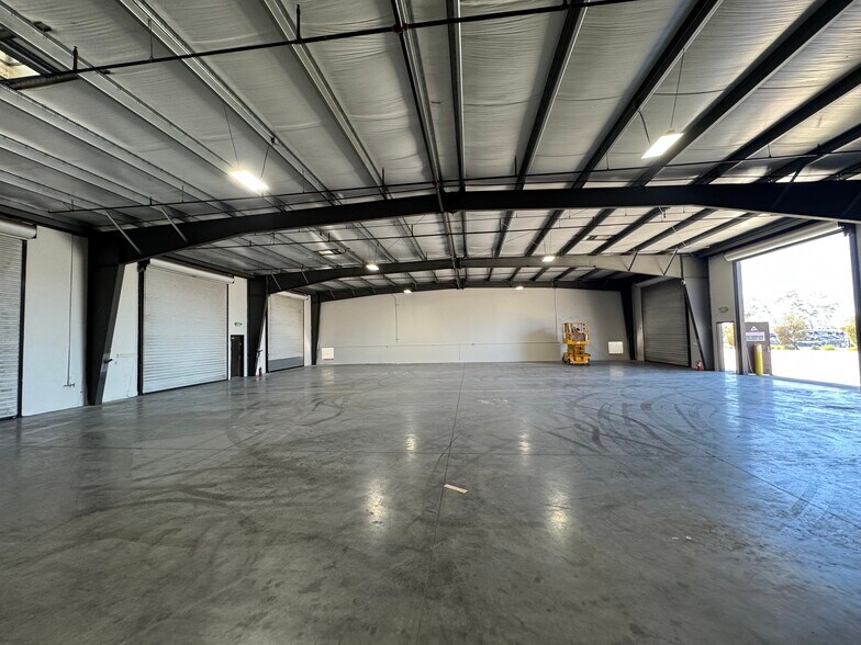 More Photos Of 15033 Slover Ave, Fontana Land For Lease