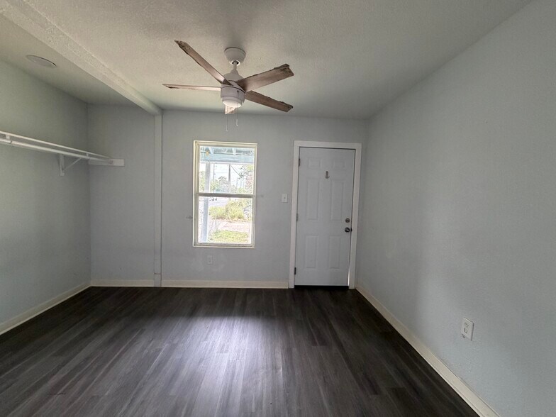 More Photos Of 101 Stanley Ct, San Antonio Multifamily For Sale