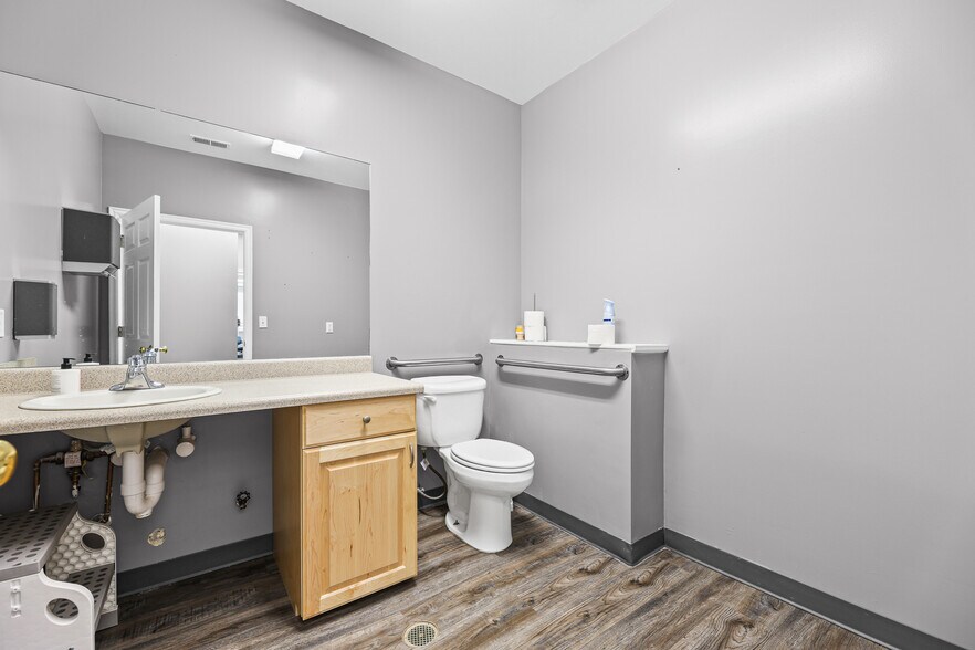 More Photos Of 494 E 2400 N, Tooele Office For Lease