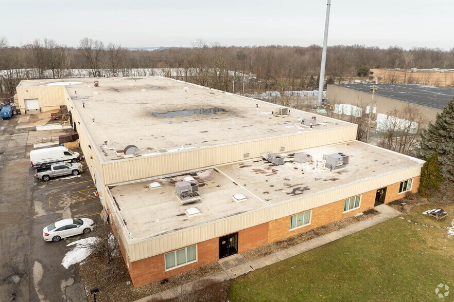 More Photos Of 1943 Midway Dr, Twinsburg Manufacturing For Lease