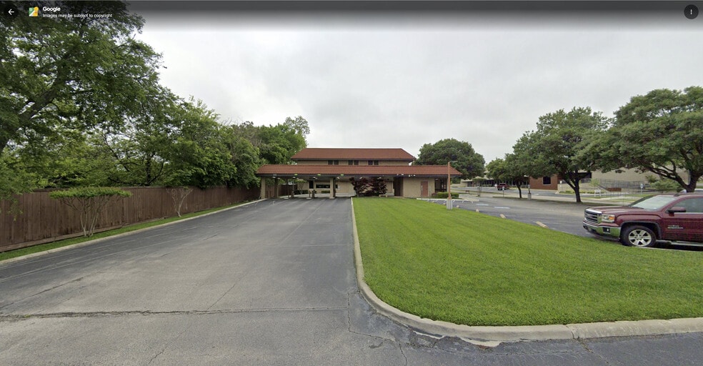 More Photos Of 7474 Ferguson Rd, Dallas Office For Sale