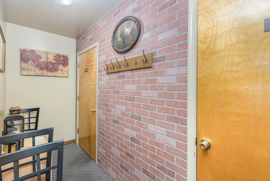More Photos Of 15220 Kings Hwy, Montross Restaurant For Sale
