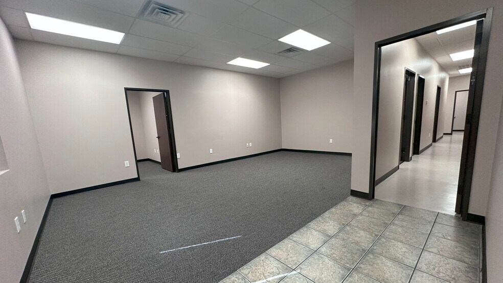 More Photos Of 6812 Bourgeois Rd, Houston Warehouse For Lease