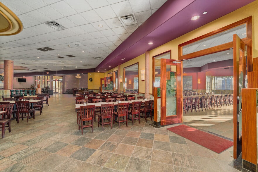 More Photos Of 5421 Fm-1960 Rd E, Humble Restaurant For Sale