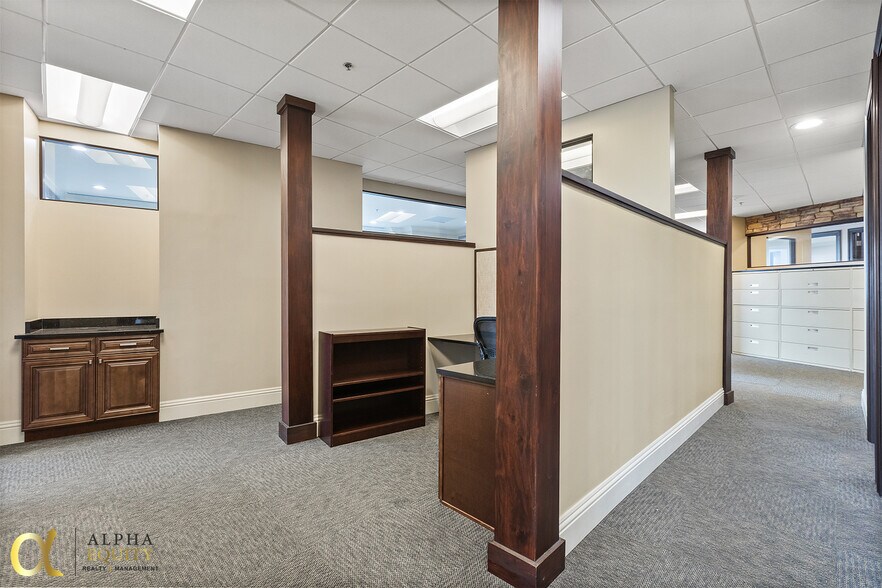More Photos Of 189 S Orange Ave, Orlando Office Residential For Sale