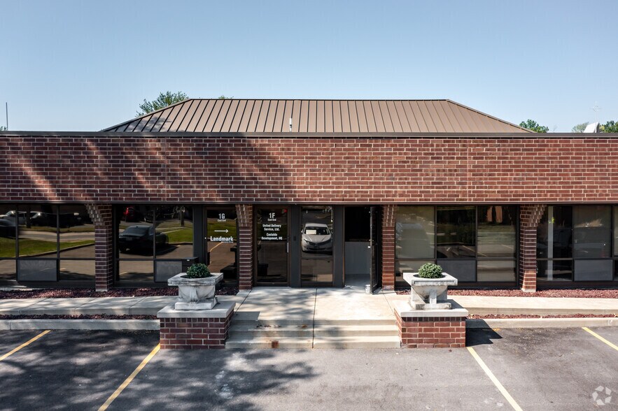 More Photos Of 1S376 Summit Ave, Oakbrook Terrace Medical For Sale