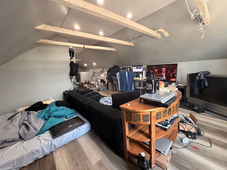 More Photos Of 26 Child St, Warren Apartments For Sale