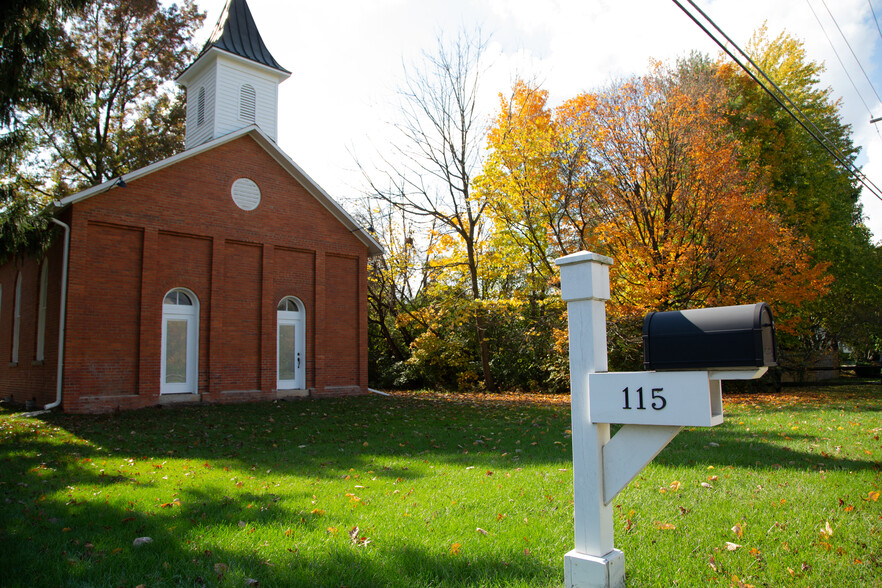 Primary Photo Of 115 Park Rd, Columbus Lodge Meeting Hall For Sale