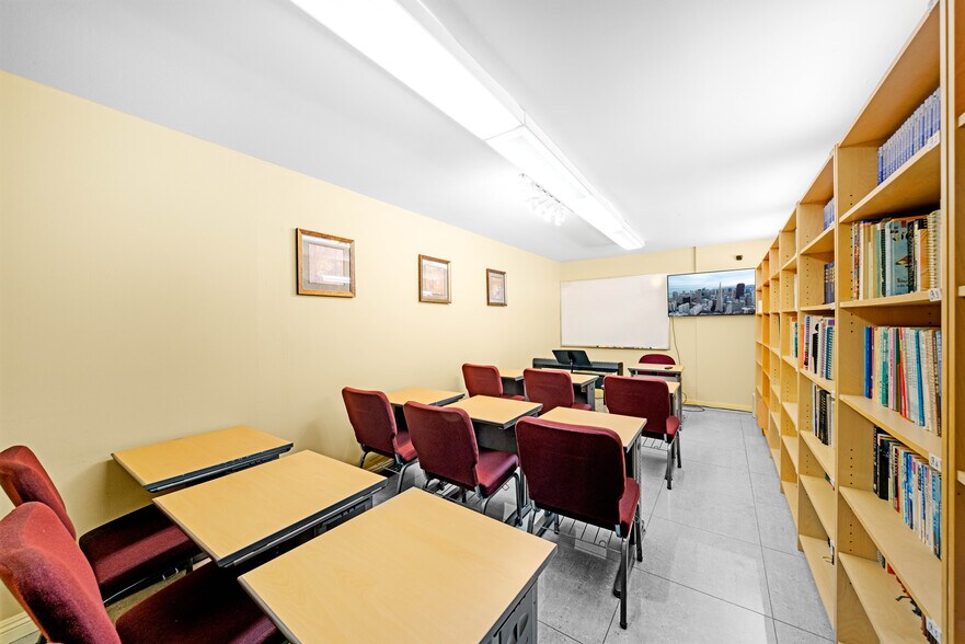 More Photos Of 4100 W Commonwealth Ave, Fullerton Office For Sale