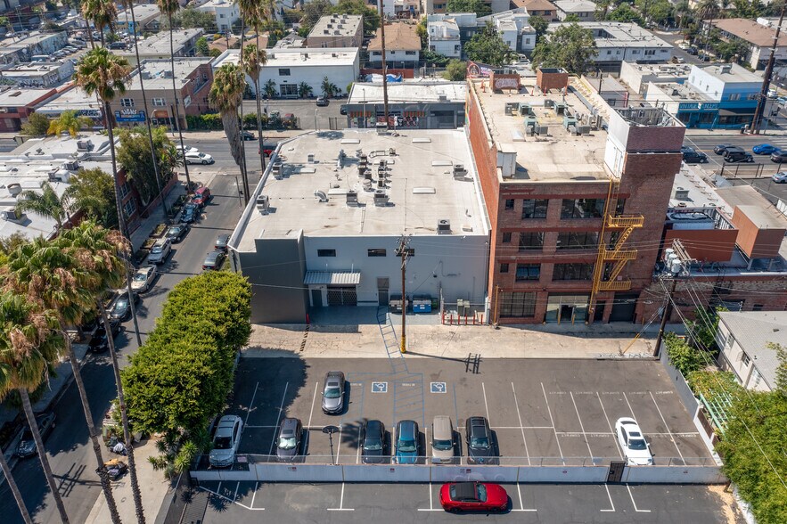 More Photos Of 6151-6159 Santa Monica Blvd, Los Angeles Showroom For Lease