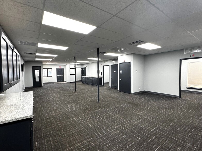 More Photos Of 501 E 15th St, Edmond Medical For Lease