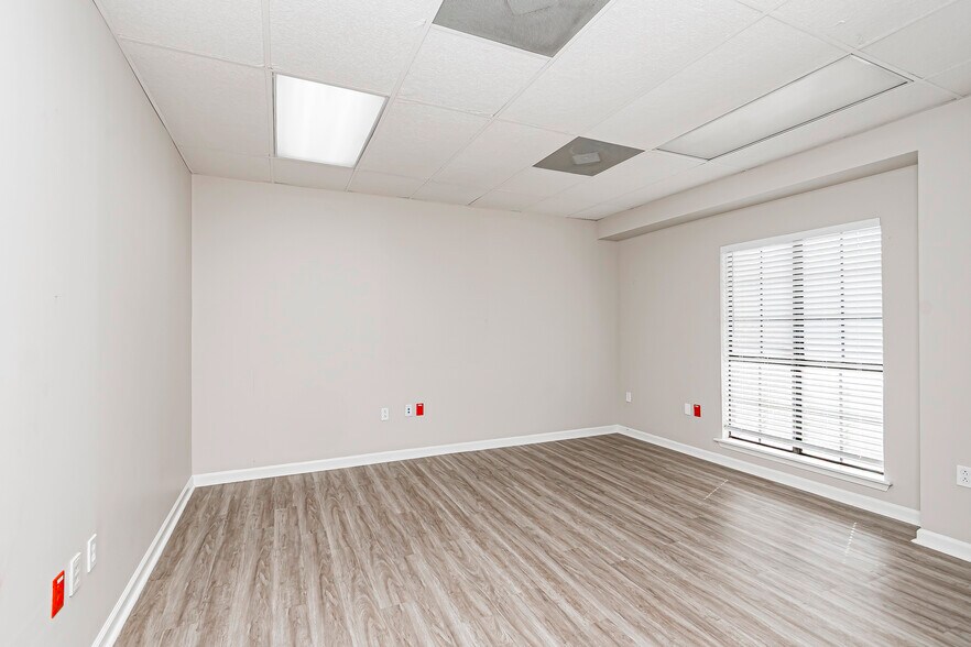More Photos Of 7423 Picardy Ave, Baton Rouge Medical For Lease