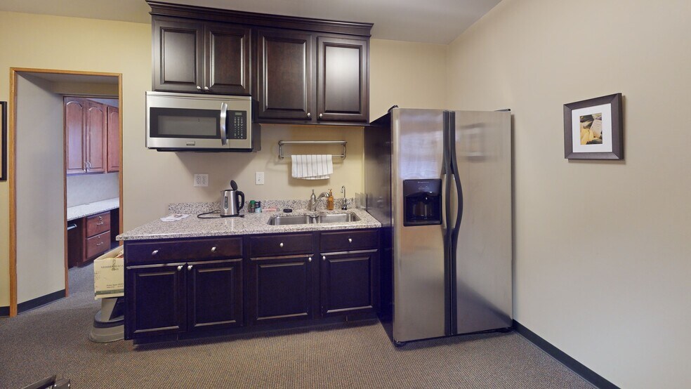 More Photos Of 228 W Ash St, Piqua Office For Lease