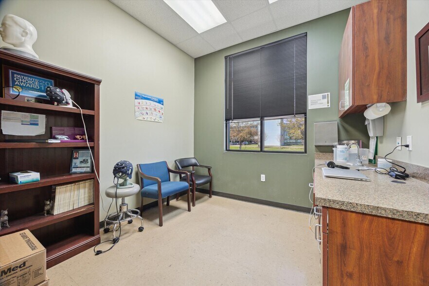 More Photos Of 14262 Gulf Fwy, Houston Medical For Lease
