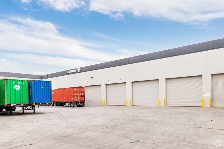 More Photos Of 5911-5915 Fresca Dr, La Palma Warehouse For Lease