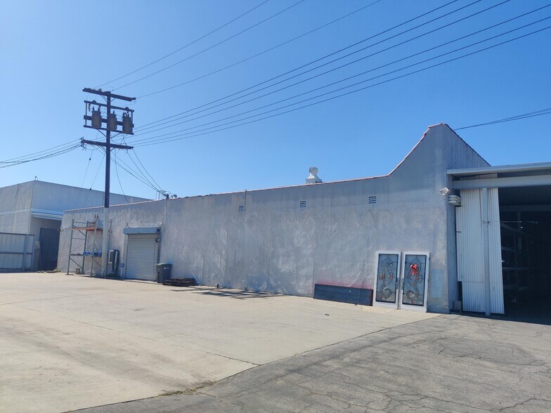 Primary Photo Of 330-332 W Gardena Blvd, Gardena Warehouse For Lease