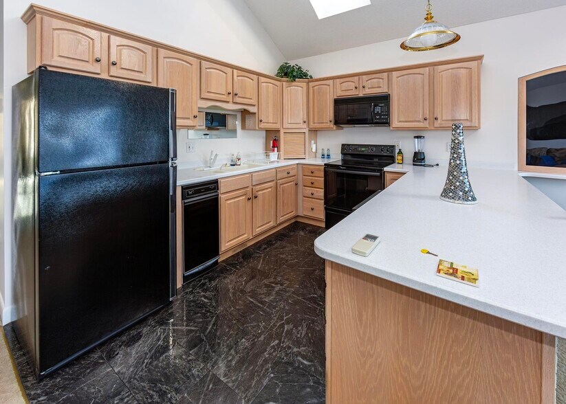 More Photos Of 109 Shore Rd, Southwest Harbor Flex For Sale