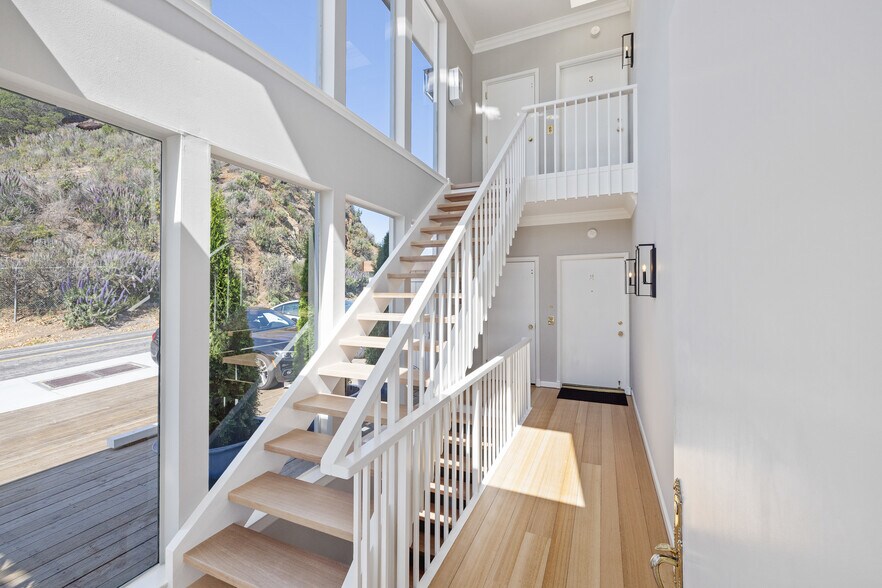 More Photos Of 2002 Paradise Dr, Tiburon Apartments For Sale