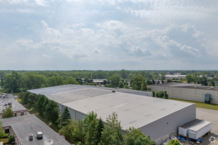 More Photos Of 2335 Union Rd, Cheektowaga Distribution For Lease
