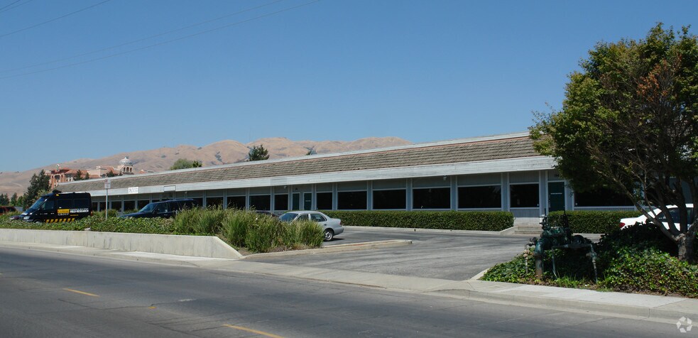 More Photos Of 162-194 S Hillview Dr, Milpitas Office For Lease