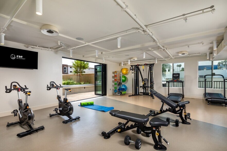 More Photos Of 7520-7566 W Sunset Blvd, Los Angeles Apartments For Lease