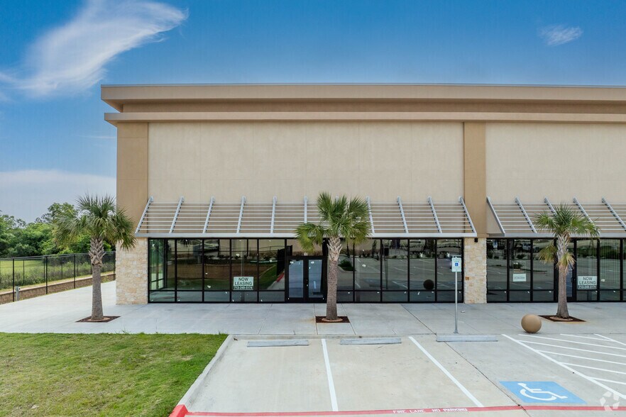 More Photos Of 3300 Bayport Blvd, Seabrook Storefront For Lease