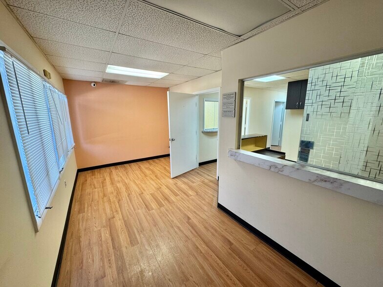 More Photos Of 10788-10798 Hickory Ridge Rd, Columbia Medical For Sale