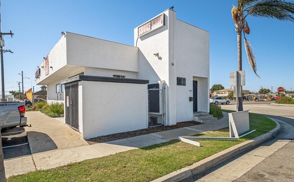More Photos Of 18750 Crenshaw Blvd, Torrance General Retail For Lease