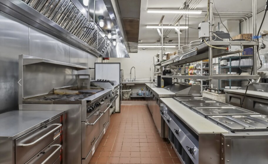 More Photos Of 8196 Florida 85, Laurel Hill Mixed Retail For Sale