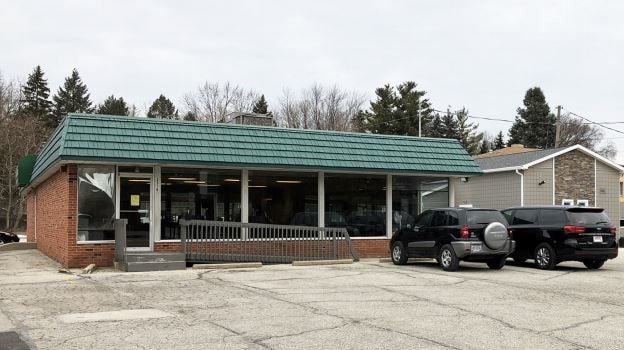 Primary Photo Of 2319 Detroit Ave, Maumee Freestanding For Sale