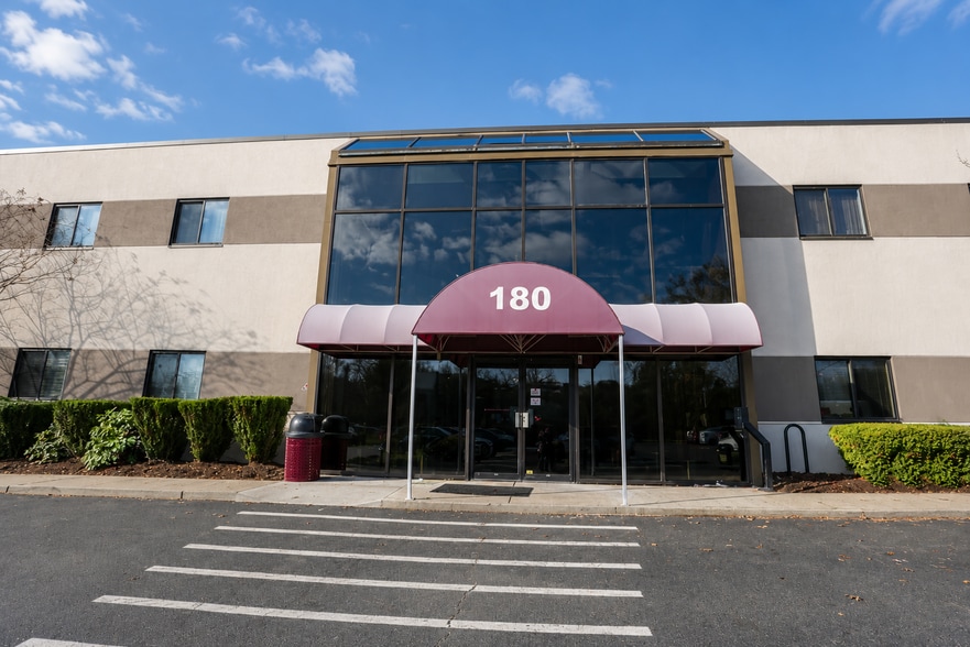 More Photos Of 180 White Rd, Little Silver Medical For Lease