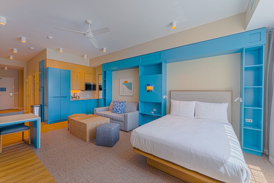 More Photos Of 8070 Unwind Way, Kissimmee Hotel For Sale