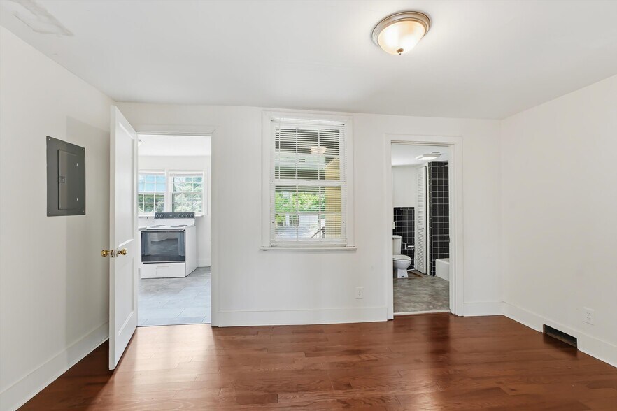 More Photos Of 3206 E Magnolia Ave, Knoxville Apartments For Sale
