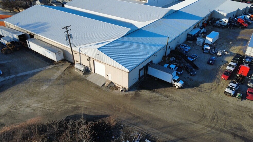 More Photos Of 807 4th Ave, Joliet Warehouse For Lease
