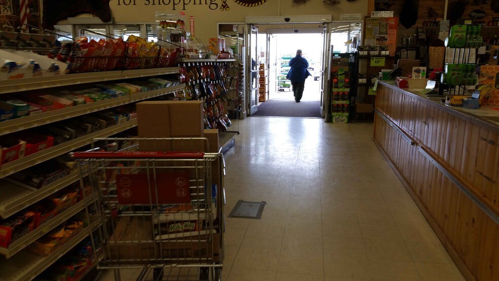 More Photos Of 665 E Anderson, Idaho Falls Light Distribution For Lease