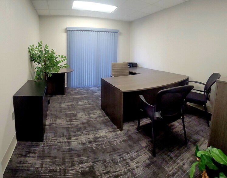 More Photos Of 4110 Southpoint Blvd, Jacksonville Coworking Space