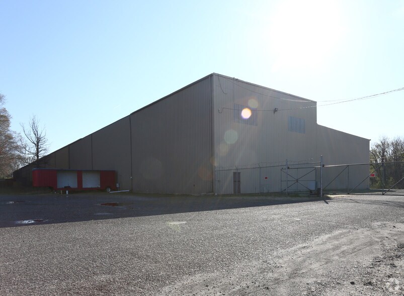 More Photos Of 876 N Lenola Rd, Moorestown Warehouse For Lease