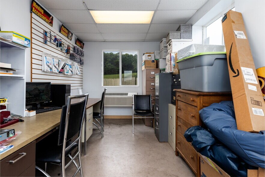 More Photos Of 1614 N Valley Pike, Rockingham Self Storage For Sale