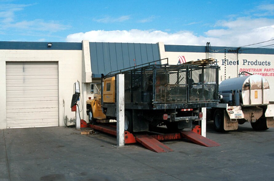 More Photos Of 2736 W Palm Ln, Phoenix Manufacturing For Lease