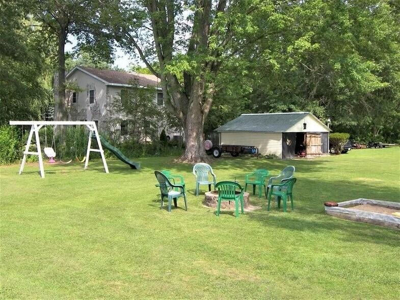 More Photos Of 19449 US Highway 12, New Buffalo Office For Sale