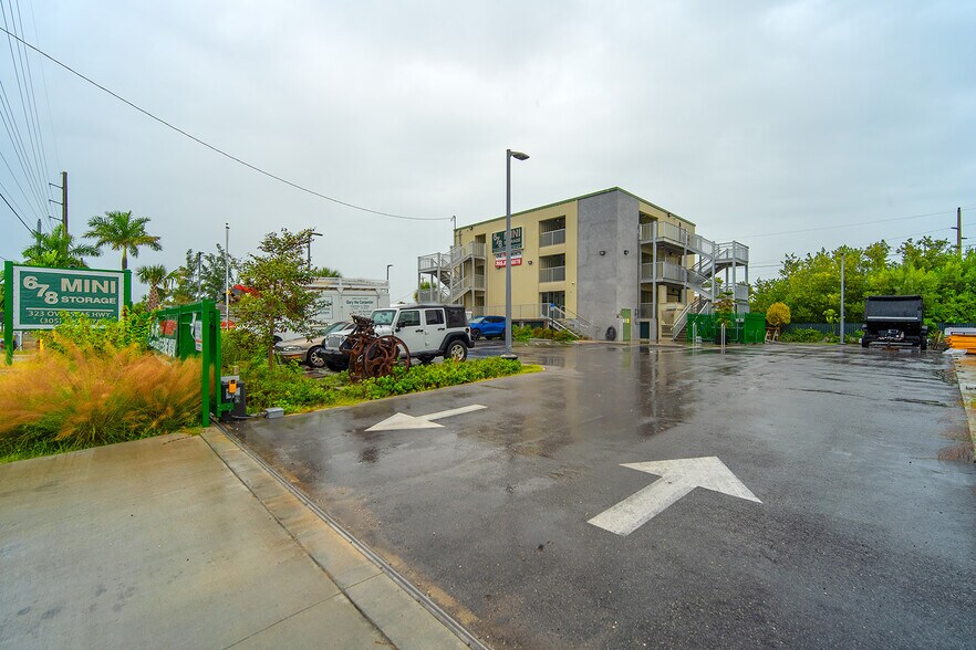 More Photos Of 323 Overseas Hwy, Key West Industrial For Sale